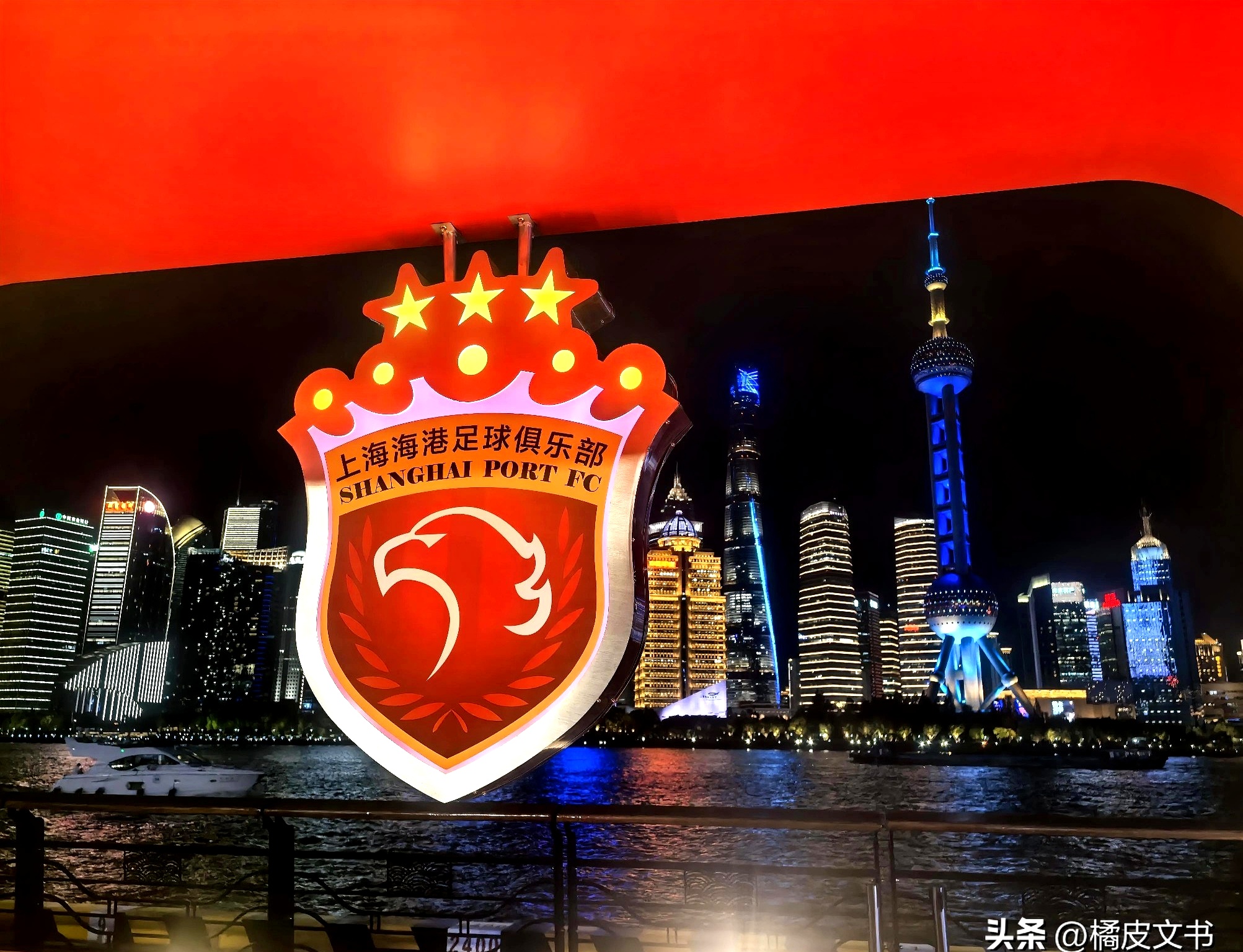 爱游戏入口-包含中超赛程吃紧,多特蒙德关键时刻刷新队史纪录,管理层满意,训练强度明显提升的词条